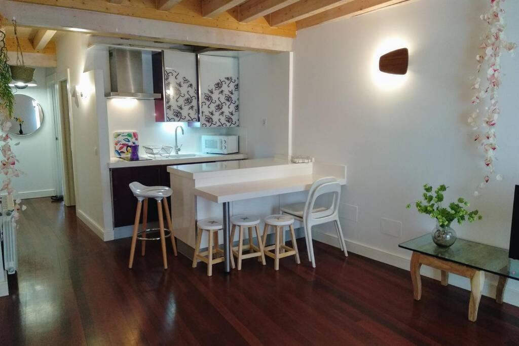 Tu Hogar En El Camino. Burgos Centro. Vut. Wifi 아파트 외부 사진